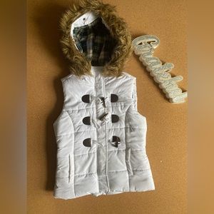 Love Tree Sleeve less